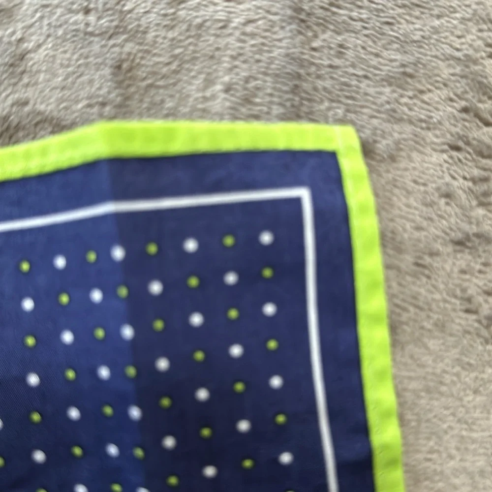 2 Men’s Pocket Squares. 100% cotton. With polka dots and Borders. - Picture 3 of 4